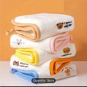Ultra soft square towels for kids use. Set of 3